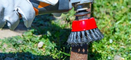 Come sverniciare il ferro: tecniche, attrezzature e consigli utili