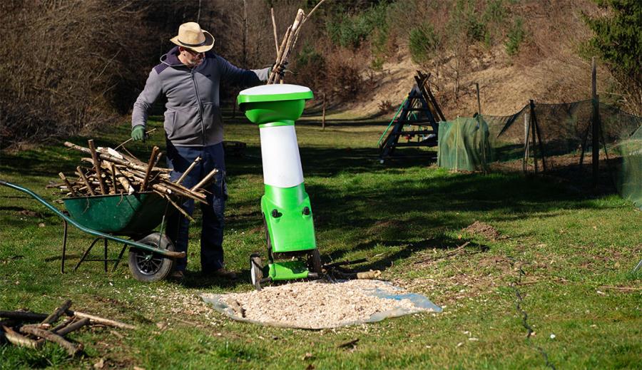 Ti serve un biotrituratore? Tutti i motivi per dire sì!