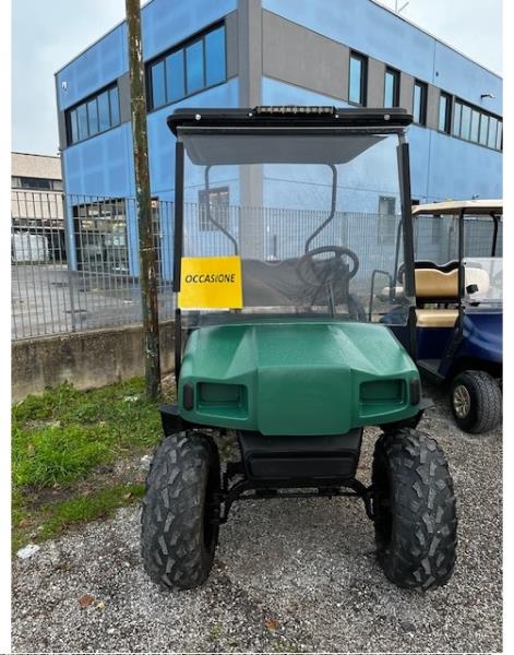 Veicolo Italcar modello Jeep con cassone| batterie nuove