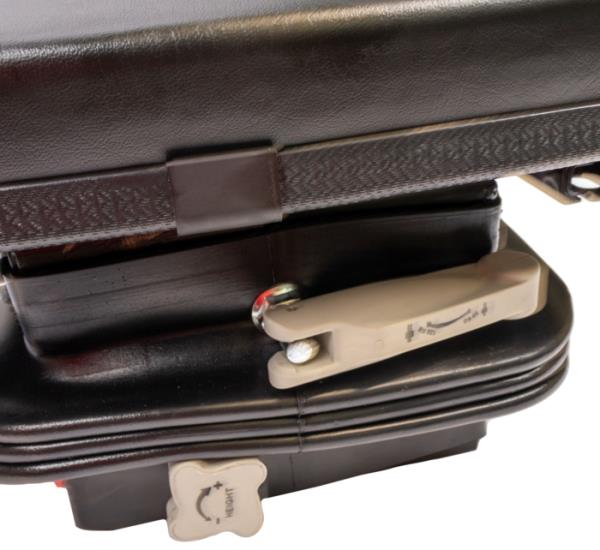 Sedile in sky con molleggio meccanico stretto